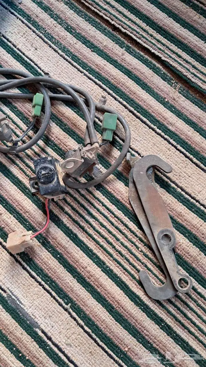 للبيع قطع هلكس تشليح من مديل 84 إلى 88 28