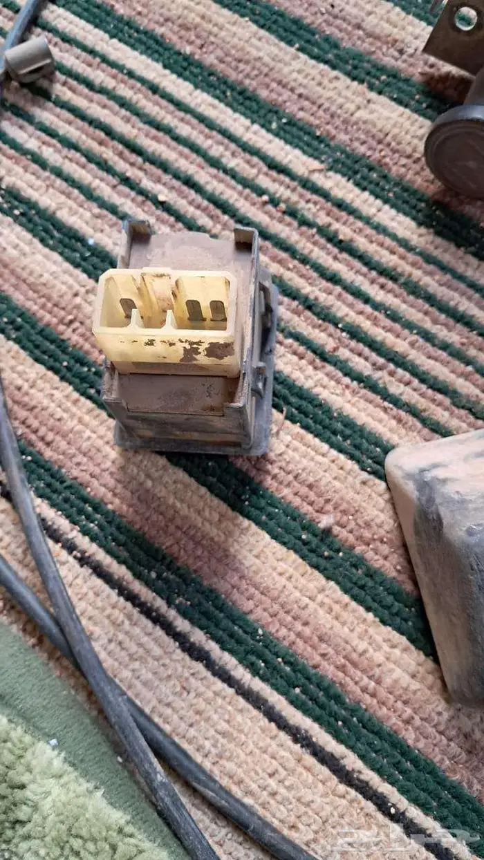 للبيع قطع هلكس تشليح من مديل 84 إلى 88 31