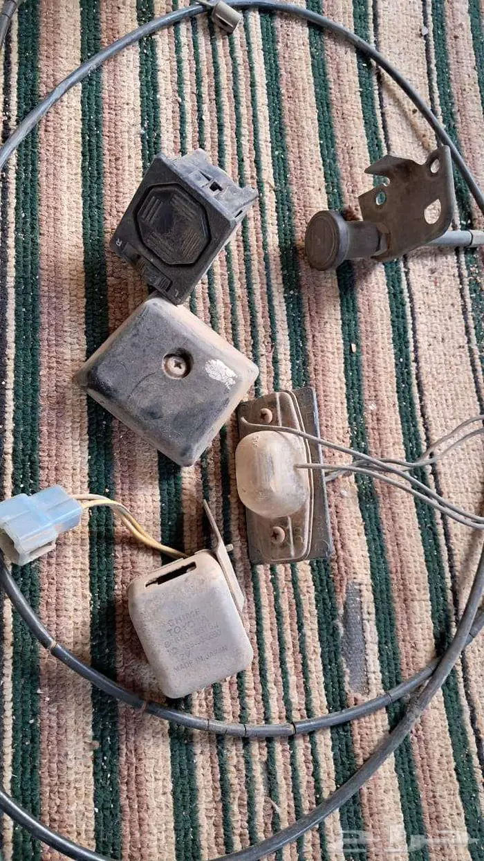 للبيع قطع هلكس تشليح من مديل 84 إلى 88 33