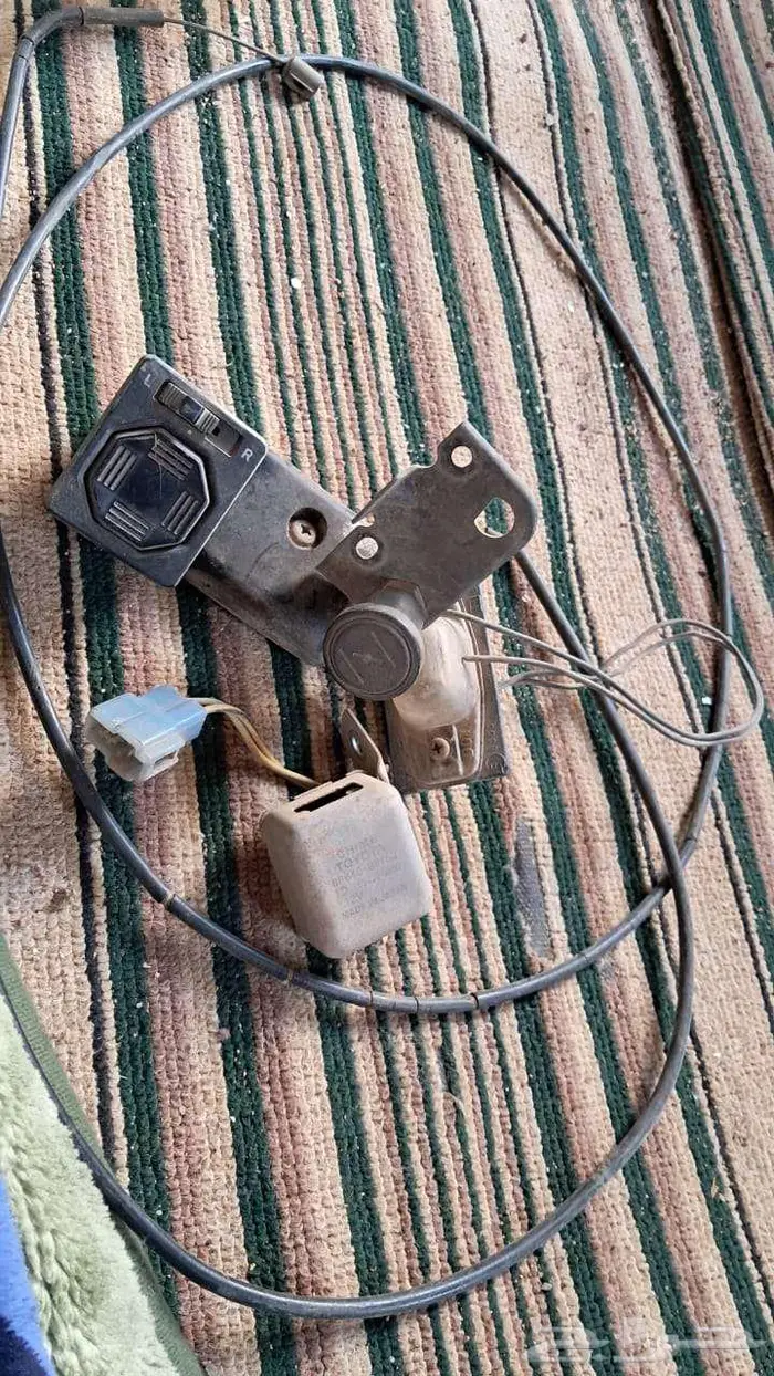 للبيع قطع هلكس تشليح من مديل 84 إلى 88 38