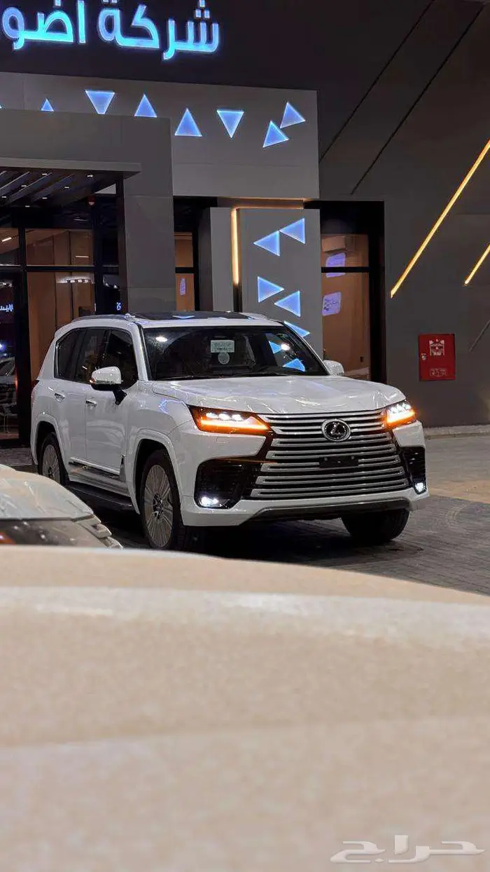 لكزس LX600 BB 2025 وارد عبد اللطيف جميل ابيض جملي 0