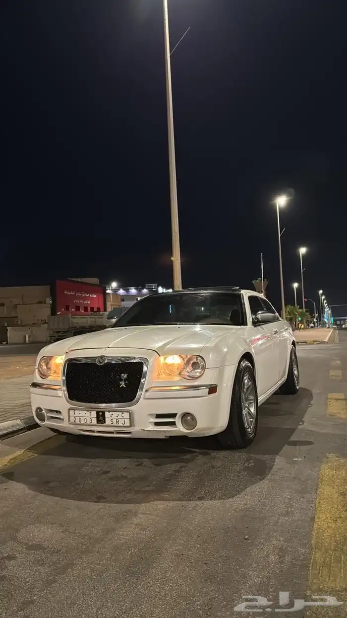 اعرض لكم سيارتي كلايسلر2008 فل كامل 5
