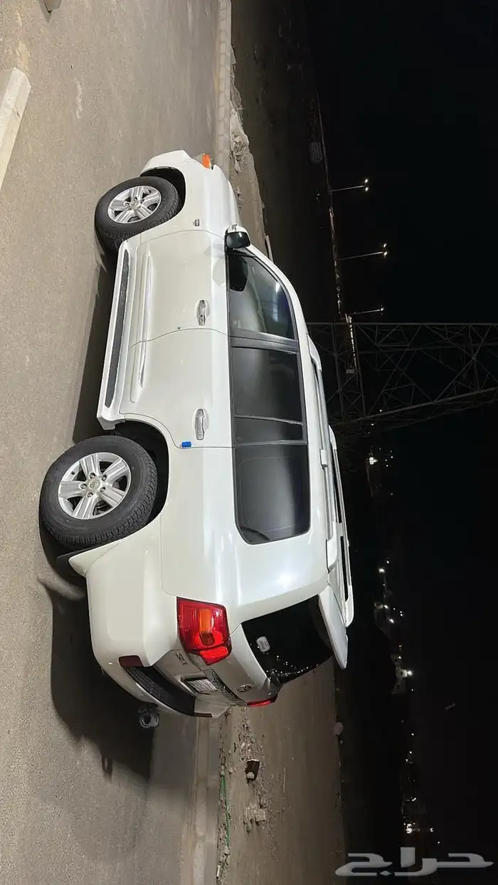 لاندكروزر 8