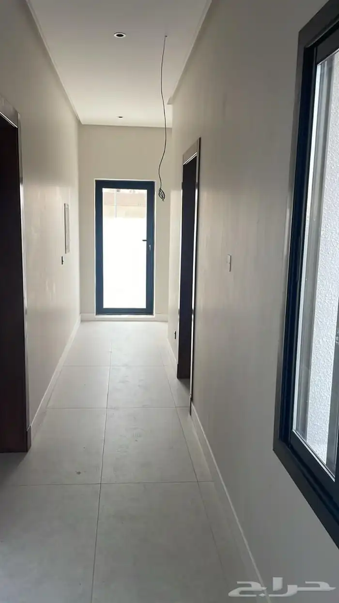 للإيجار فلة بالعارض 1