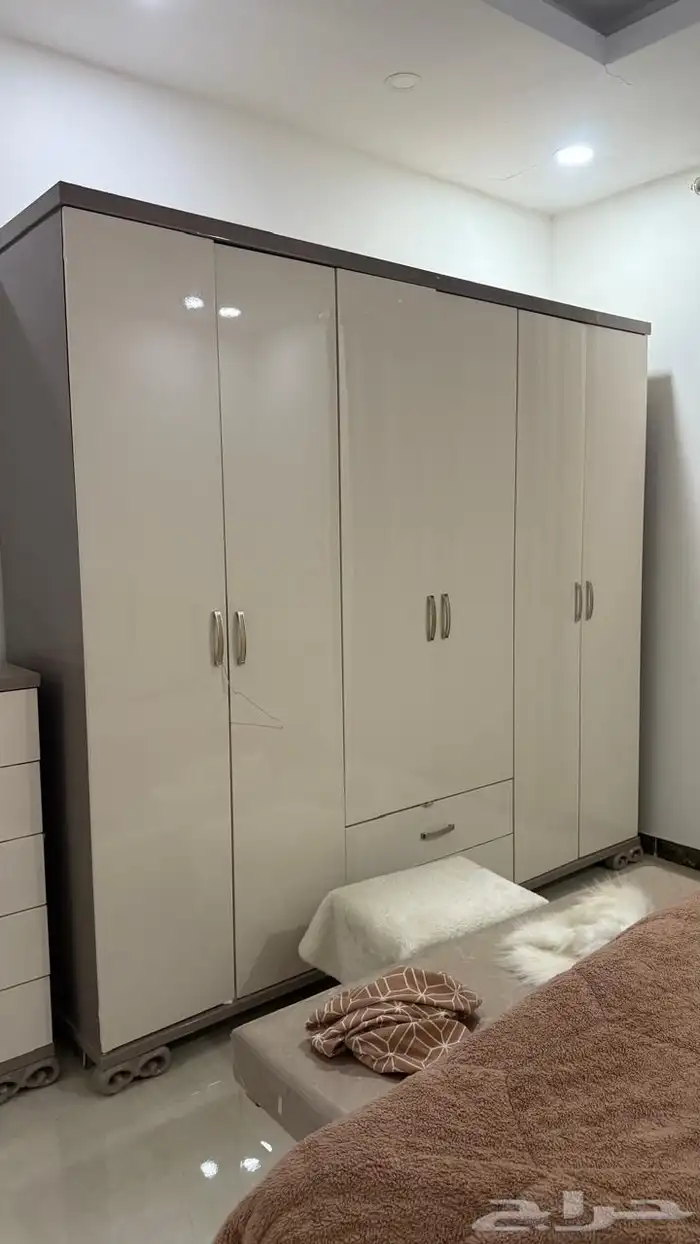 شقة دور ثاني للإجار الجدر الشرقي 3