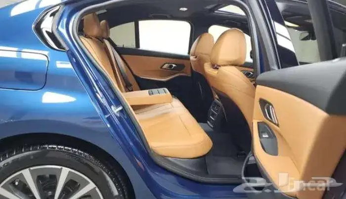 بي إم دبليو الفئة الثالثة 320i BMW 320i 2024 16