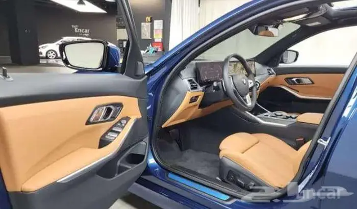 بي إم دبليو الفئة الثالثة 320i BMW 320i 2024 6