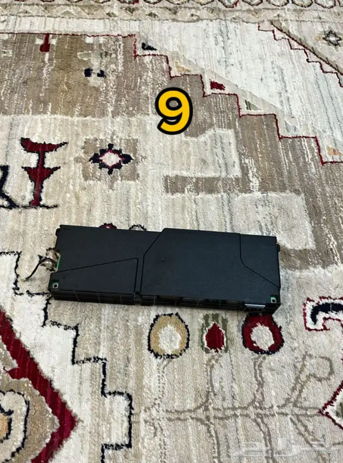 للبيع ايادي سوني 4 و سوني 4 تشليح 4
