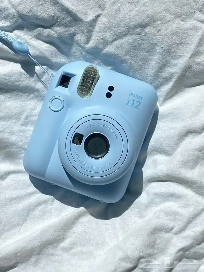 كاميرا Instax Mini 12 شبه جديدة للبيع بسعر مميز 1