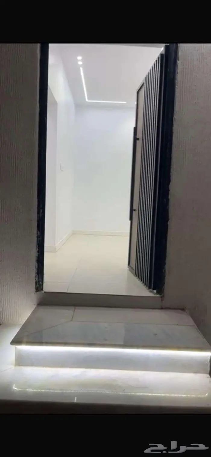 للبيع فيلا بموقع استراتيجي في مخطط الملك فهد 4
