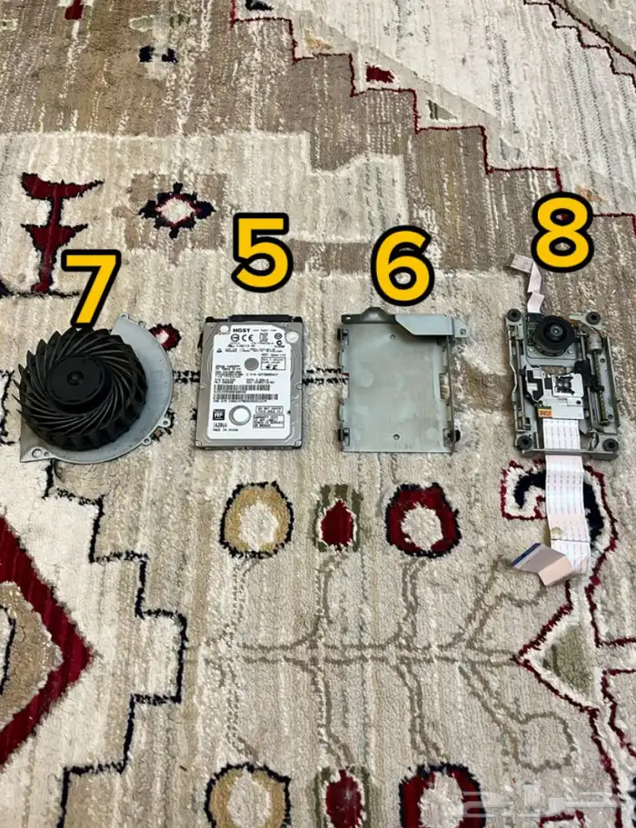 للبيع ايادي سوني 4 و سوني 4 تشليح 6