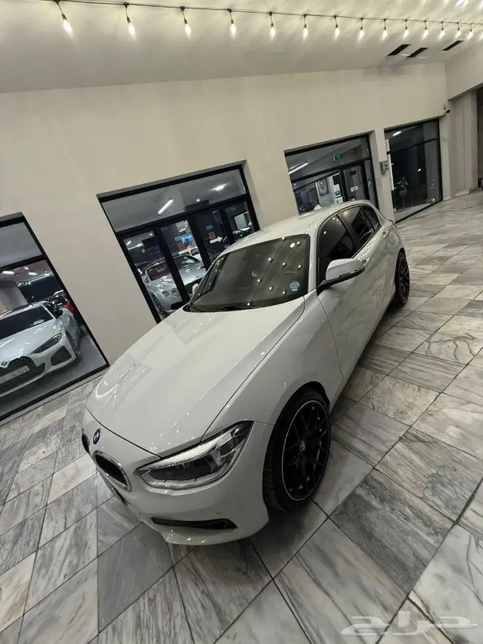 بي ام دبليو i120 موديل 2019 1