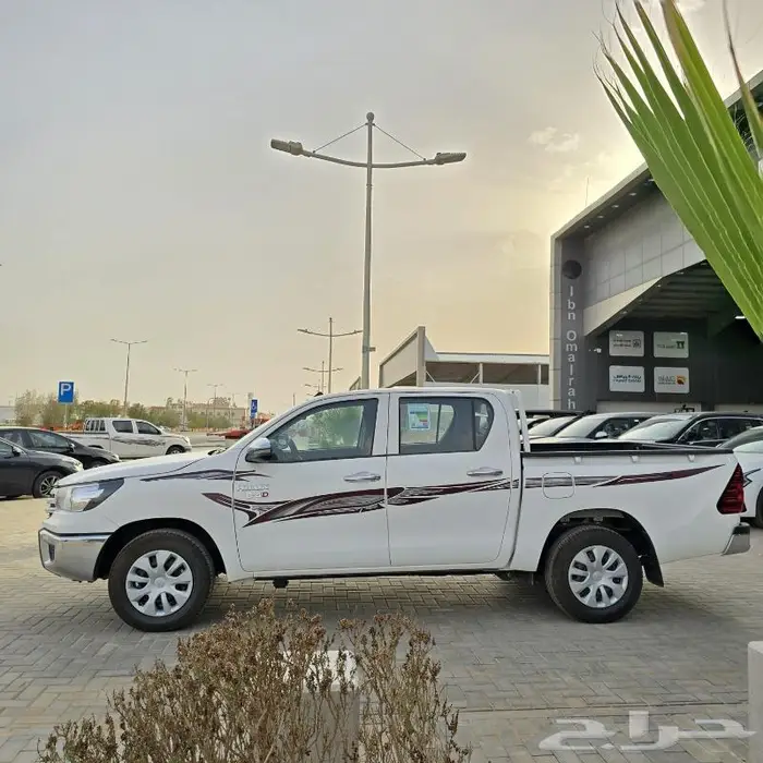 تويوتا هايلوكس 2