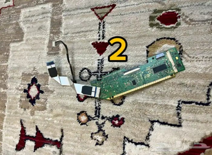 للبيع ايادي سوني 4 و سوني 4 تشليح 3