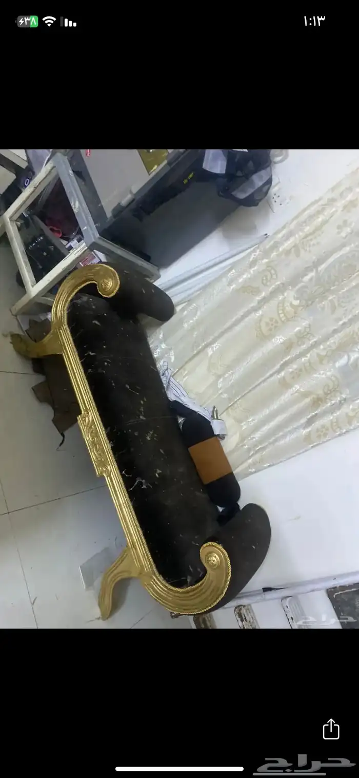 كنب بني وذهبي 3