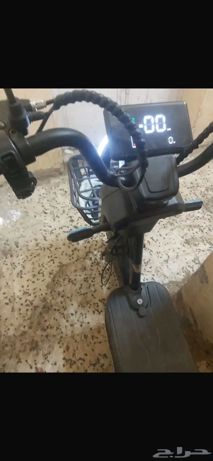 سكوتر للبيع جديد شبه جديد مستعمل شهر شهر سرعته وكسبعين وكل 6