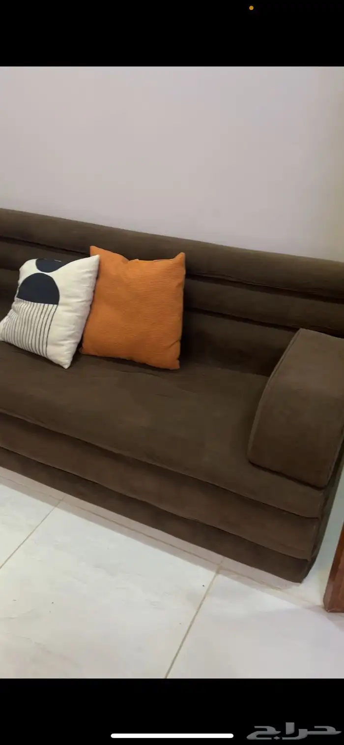 كنب مجلس بني وطاولة 1