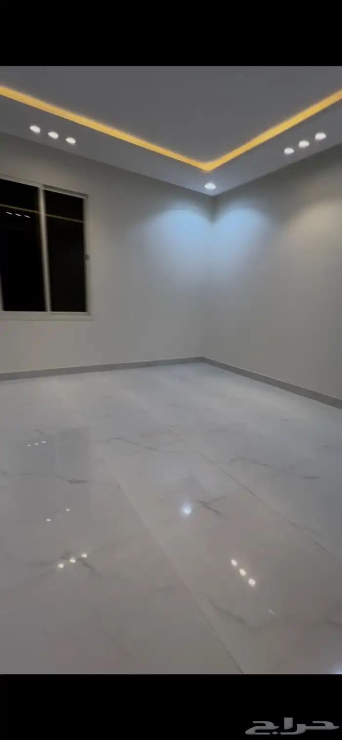 للايجار فله 18