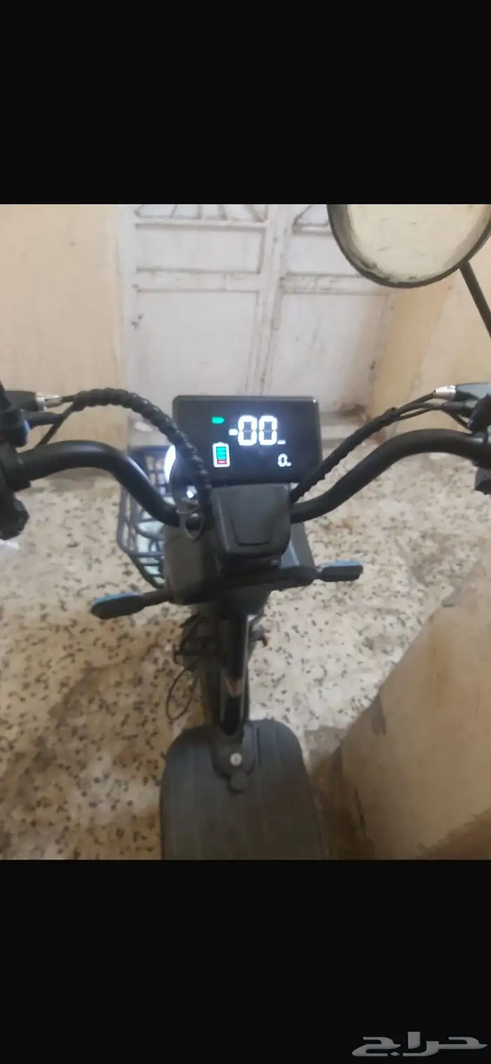 سكوتر للبيع جديد شبه جديد مستعمل شهر شهر سرعته وكسبعين وكل 1