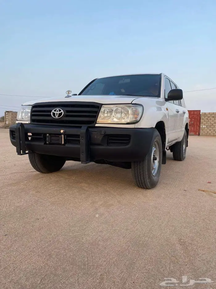 لاندكروزر صالون 1