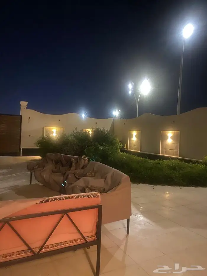 للبيع فيلا زاويه فخمه وراقيه في حي صديان الشرقي مخطط الامل 12