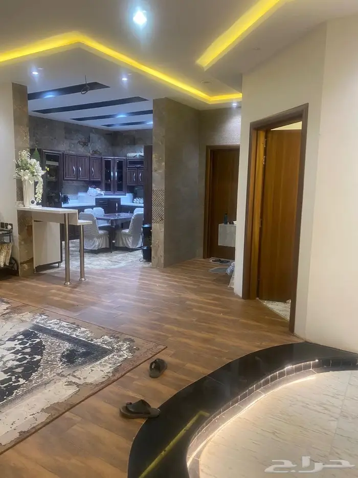 للبيع فيلا زاويه فخمه وراقيه في حي صديان الشرقي مخطط الامل 15
