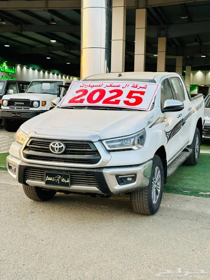 تويوتا هايلوكس S-GLX سوبر دبل فل كامل موديل 2025 0