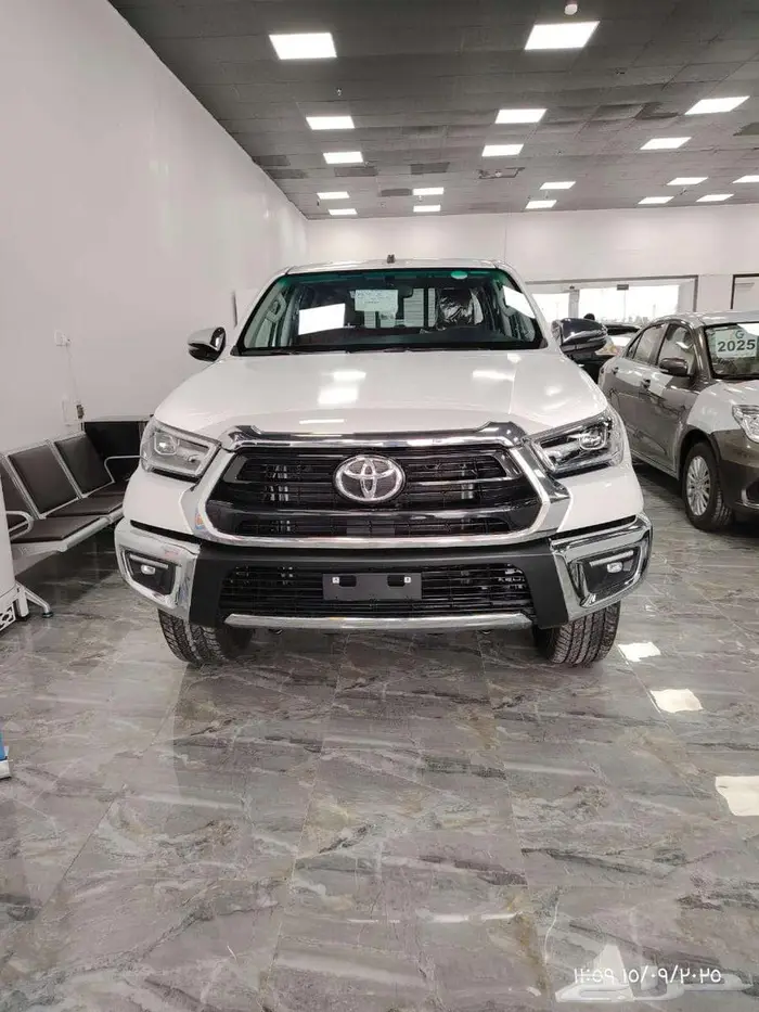 هايلوكس سوبر S-GLX بنزين قير عادي 2025 0