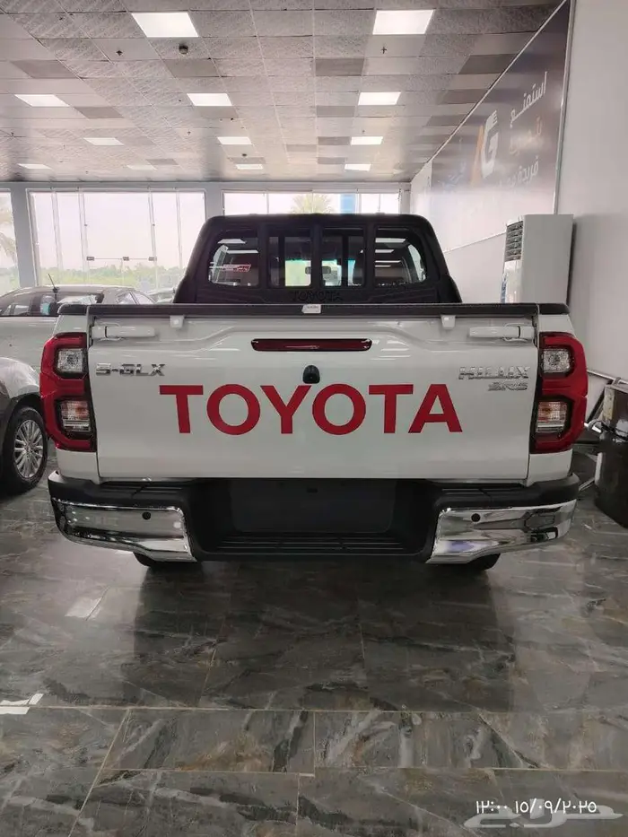 هايلوكس سوبر S-GLX بنزين قير عادي 2025 3