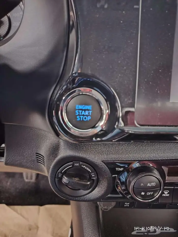 هايلوكس سوبر S-GLX بنزين قير عادي 2025 7