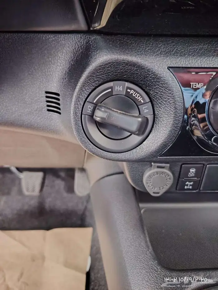 هايلوكس سوبر S-GLX بنزين قير عادي 2025 9