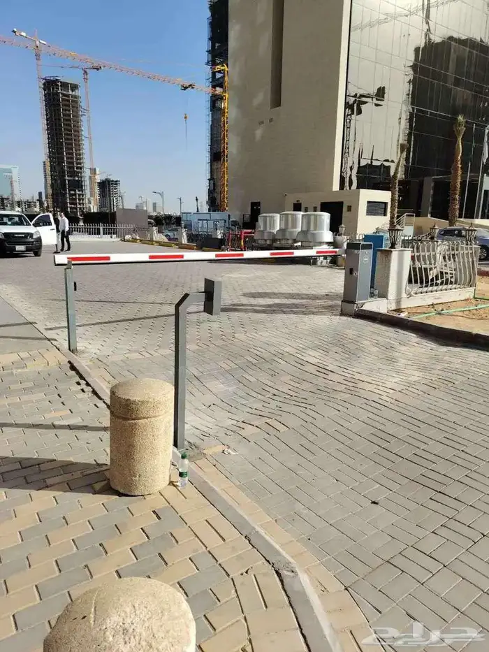 بوابةمواقف السيارات 2