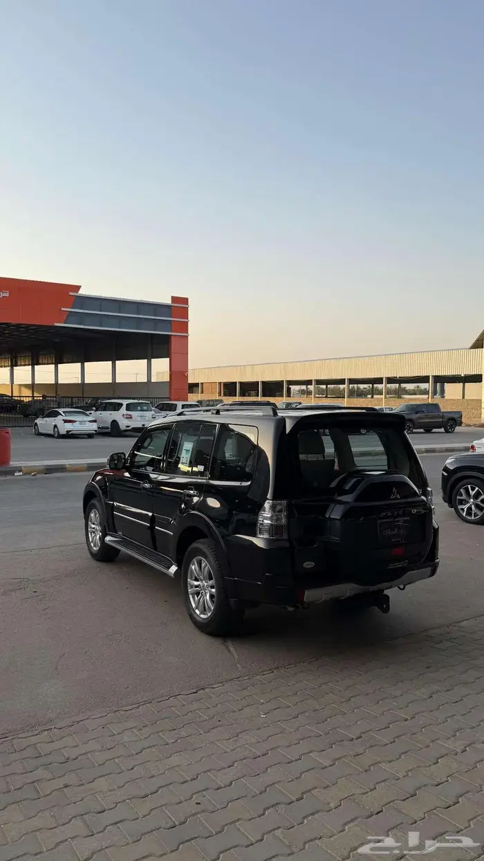 باجيرو 2022 عداد 20 فقط فل كامل العلامة الذهبية 8