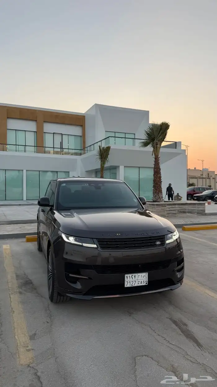 رنج روفر سبورت dynamic SE 2024 ممشى قليل وشبه جديد 2