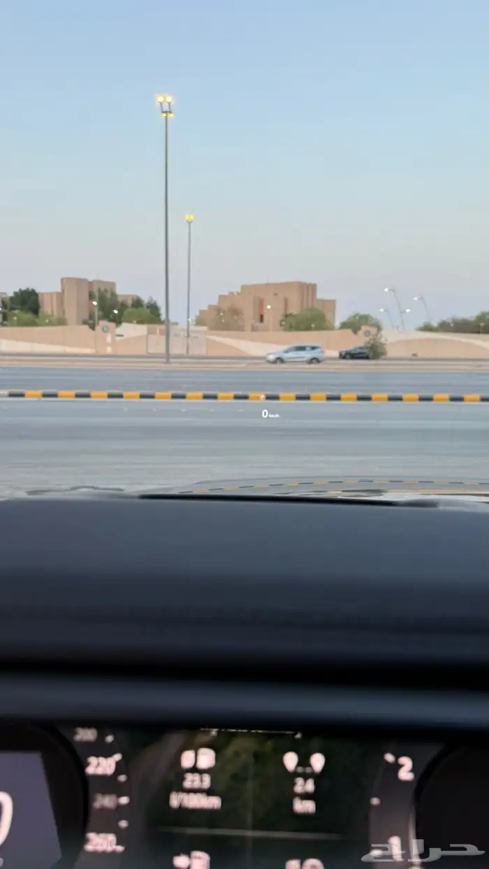 رنج روفر سبورت dynamic SE 2024 ممشى قليل وشبه جديد 18