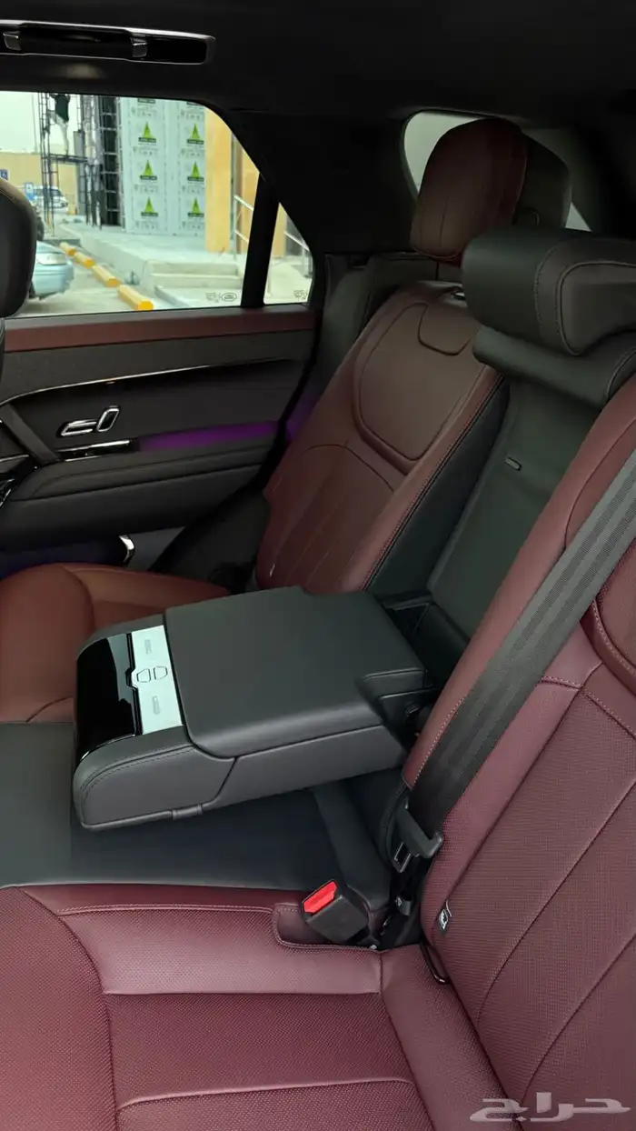 رنج روفر سبورت dynamic SE 2024 ممشى قليل وشبه جديد 14