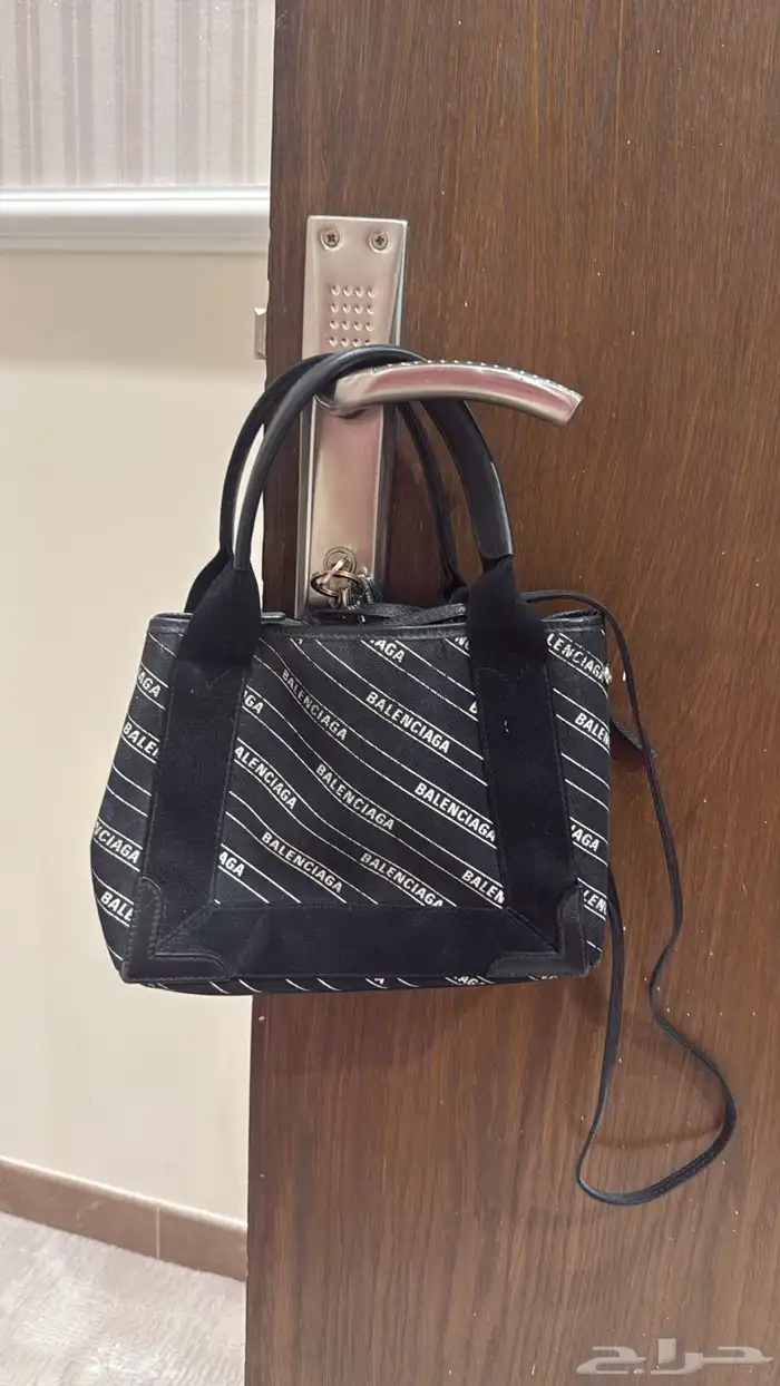 شنطة بالنسياقا 0