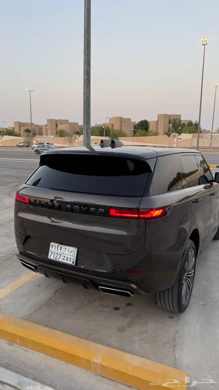 رنج روفر سبورت dynamic SE 2024 ممشى قليل وشبه جديد 7