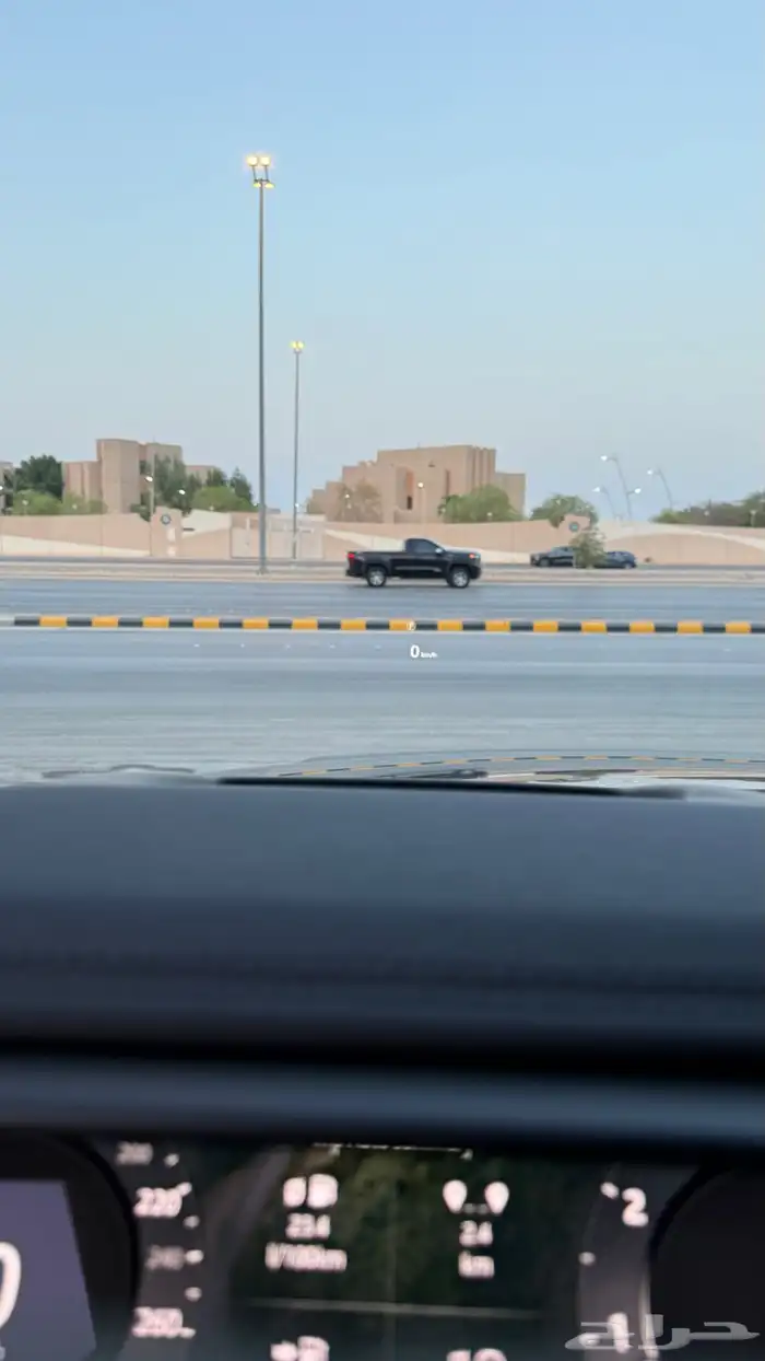 رنج روفر سبورت dynamic SE 2024 ممشى قليل وشبه جديد 19