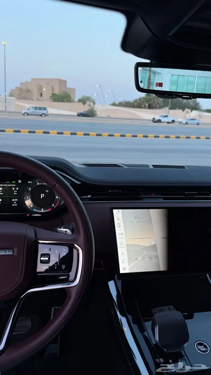 رنج روفر سبورت dynamic SE 2024 ممشى قليل وشبه جديد 12