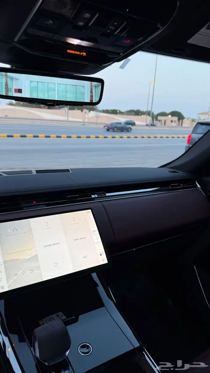 رنج روفر سبورت dynamic SE 2024 ممشى قليل وشبه جديد 13