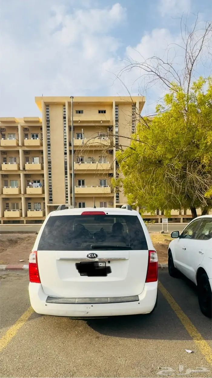 For Sale  Kia Carnival 2015 3