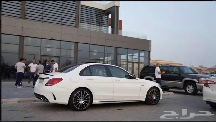 مرسيدس C200 2015 نظافة عالية بلاك اديشن كت AMG 5
