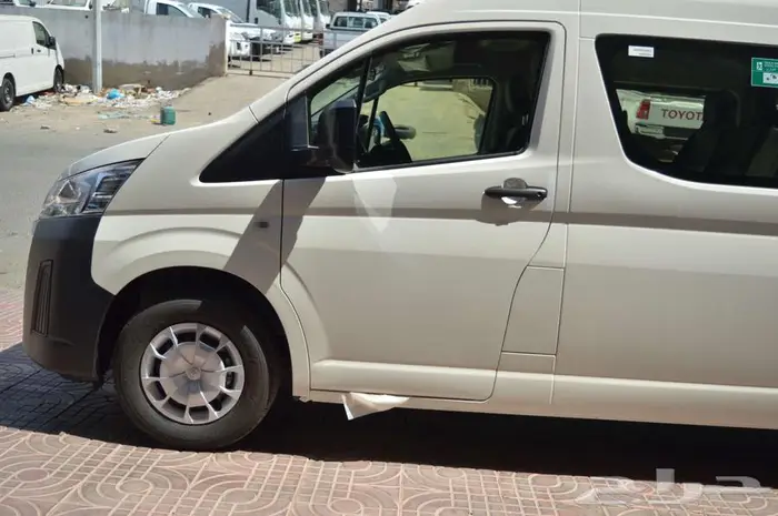تويوتا باص هاي اس 2026 ديزل 13 راكب سقف مرتفع عبداللطيف 33