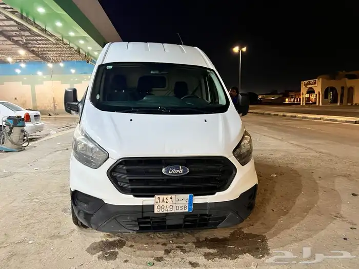 باص بضاعه فورد موديل 2019 2