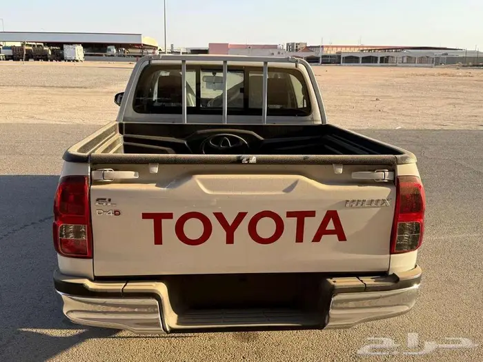 تويوتا هايلكس غمارتين ديزل بدون دبل 2400 موديل 2025 5