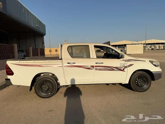 تويوتا هايلكس غمارتين ديزل بدون دبل 2400 موديل 2025 7