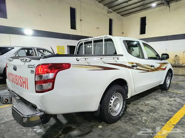 للبيع متسوبيشي L200 ديزل 8