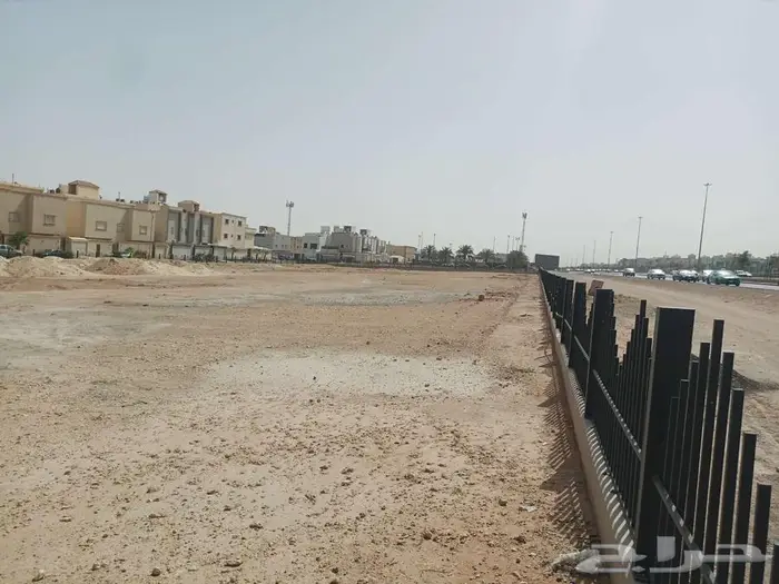 ارض تجارية للبيع في حي المونسية 5