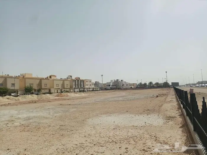 ارض تجارية للبيع في حي المونسية 20